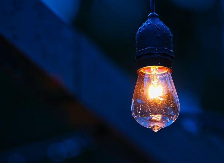 Более 1,5 тысячи абонентов в ЛНР остались без света из-за аварий