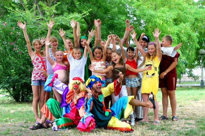 Время каникул: дети из ЛНР поедут на отдых в другие регионы РФ