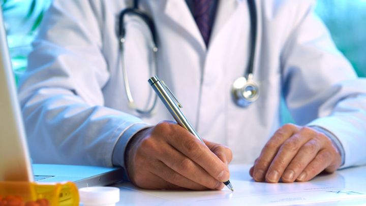 Пострадавшие при обстреле луганчане продолжают находиться под наблюдением врачей