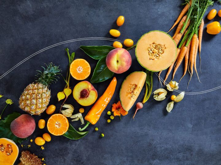 Больше овощей, меньше соли: Роспотребнадзор рассказал, какие продукты помогут вам «пережить» лето