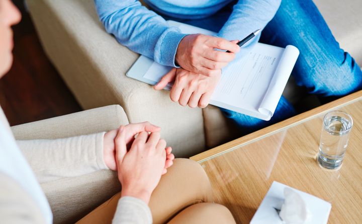 В поликлиниках городов и районов ЛНР с 1 июля начинают работать психологи - обратиться за помощью могут все желающие