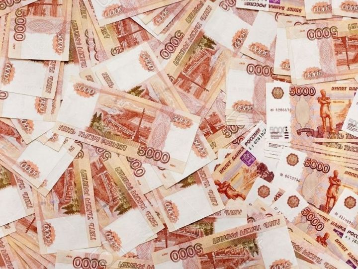 Для жителей ЛНР повысят лимит переводов денег самому себе без комиссии до 30 миллионов рублей