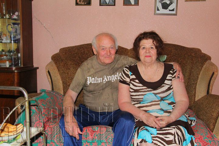 «Адио, свердловчане! Адио!», или Остались ли греки «на Володарке?»