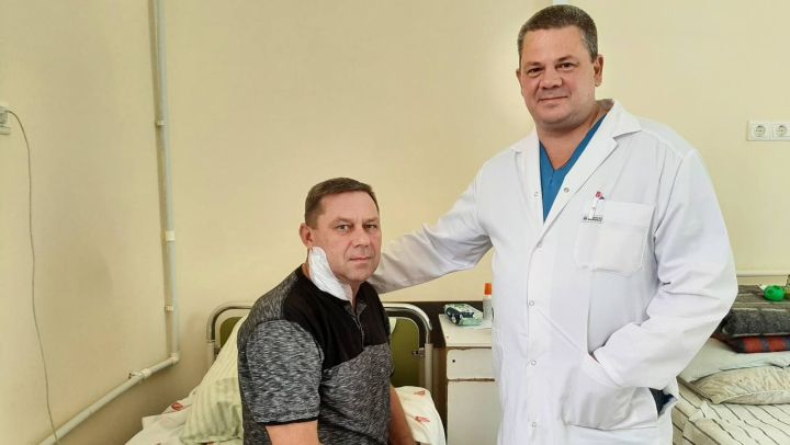 Ростовские врачи спасли водителя автобуса из Луганска, который перенёс инсульт прямо на рабочем месте