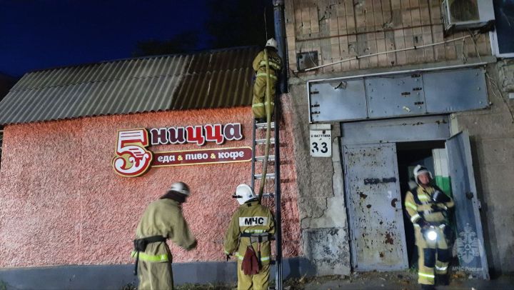 В Луганске горело четырёхэтажное здание – МЧС