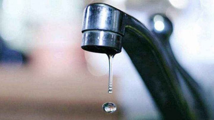 Ровеньки и поселки Свердловского района остались без воды из-за аварии
