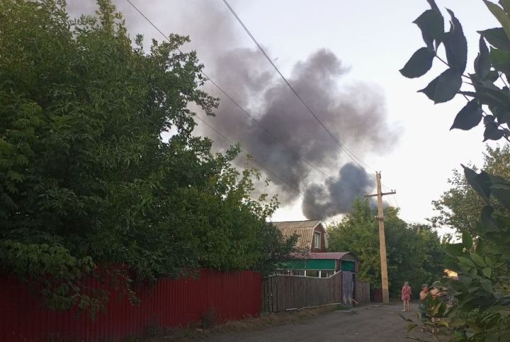 В Свердловске на улице Шахтной произошёл пожар