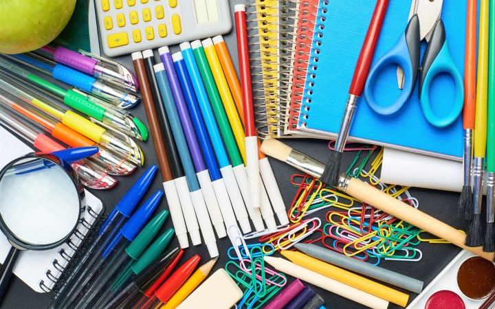 Жители ЛНР смогут обратиться на горячую линию по вопросам качества школьных товаров