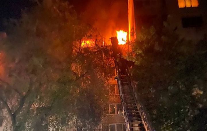 В Луганске горел многоэтажный дом: эвакуировали 50 человек, из них 11 детей