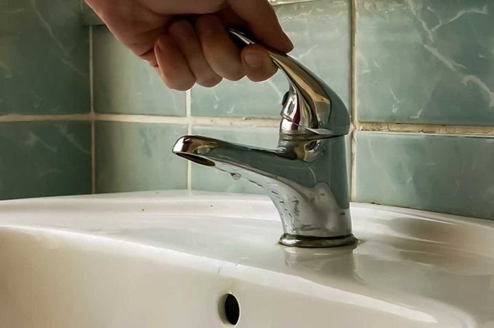 Сбои в подаче воды могут наблюдаться в некоторых населённых пунктах ЛНР 4 сентября
