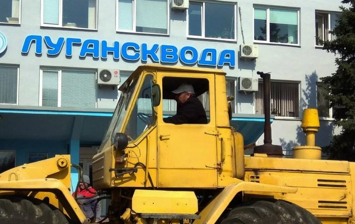 «Лугансквода» предлагает новые вакансии: будущим работникам обещают соцпакет и отсрочку по мобилизации