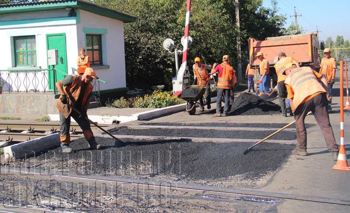 На переезде на 1/2 в Свердловске сделали ремонт