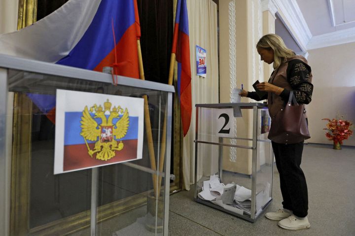 Жители Мелового и Новоайдра сделали свой выбор: кто прошёл в депутаты горсоветов?