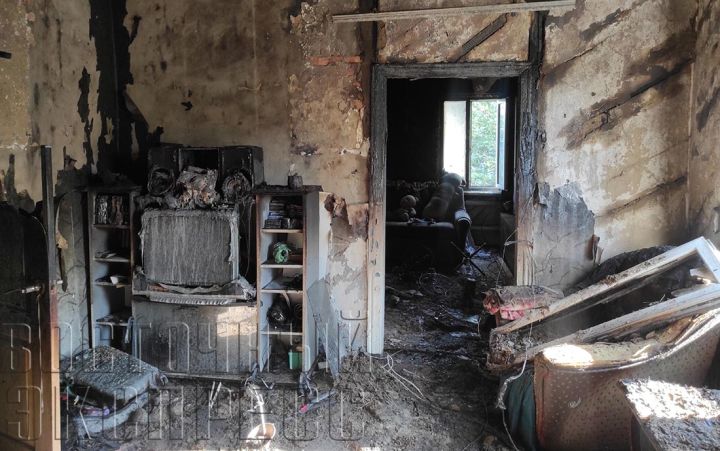 За неделю в Свердловске ликвидировали десять пожаров