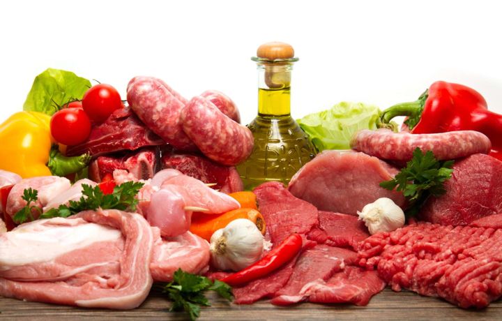 Курица по цене свинины: сколько платят за мясо и овощи жители ЛНР и их соседи