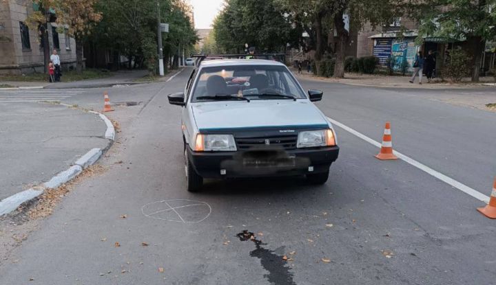 В Алчевске сбили 15-летнего подростка, перебегавшего дорогу в неположенном месте