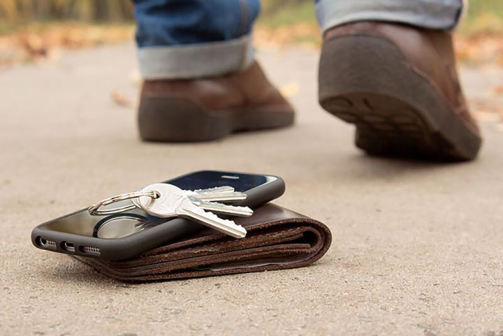 «Нашедшего просьба вернуть...»