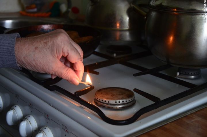 В Беловодском районе машина повредила газопровод и оставила без газа больше 70 жителей и школу