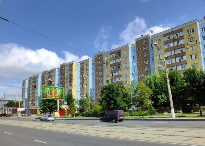 Специалисты из Москвы отремонтировали в Луганске девять многоэтажек