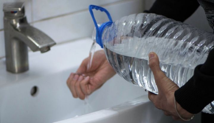 Жители Свердловска и района остались без воды на сутки