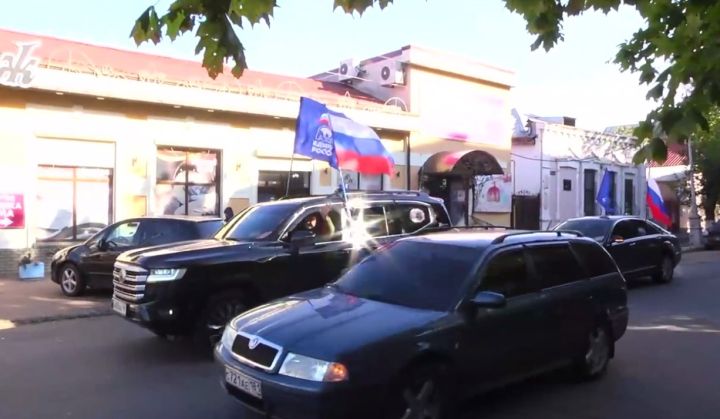 Автопоезд добрых дел ко дню рождения Путина проедет по всем городам и районам ЛНР