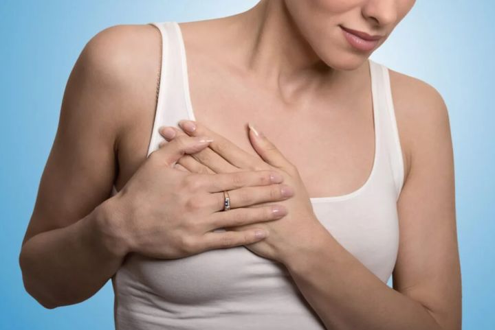 Доброкачественная опухоль или безболезненный рак: маммолог Федосейкин разъяснил, как распознать онкологию груди