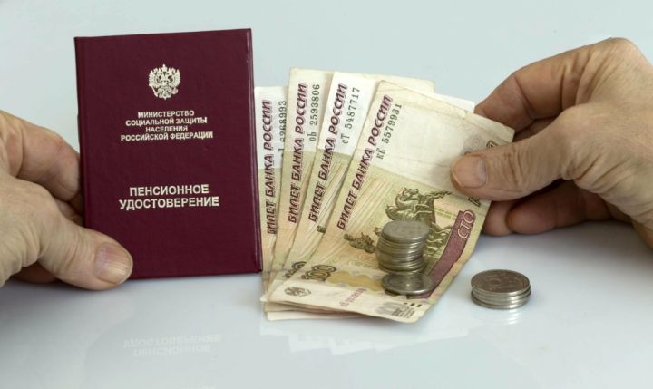 Как подтвердить стаж для назначения пенсии, если утрачены документы: разъяснили в Соцфонде