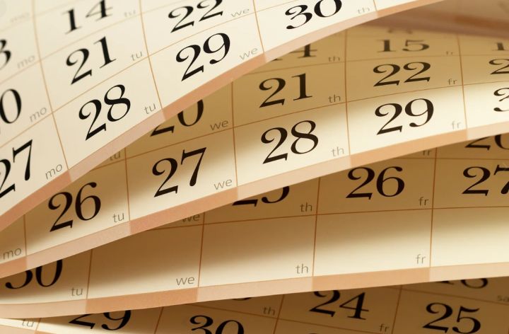 Жителям ЛНР рассказали, сколько нерабочих дней выпадает на новый 2024 год