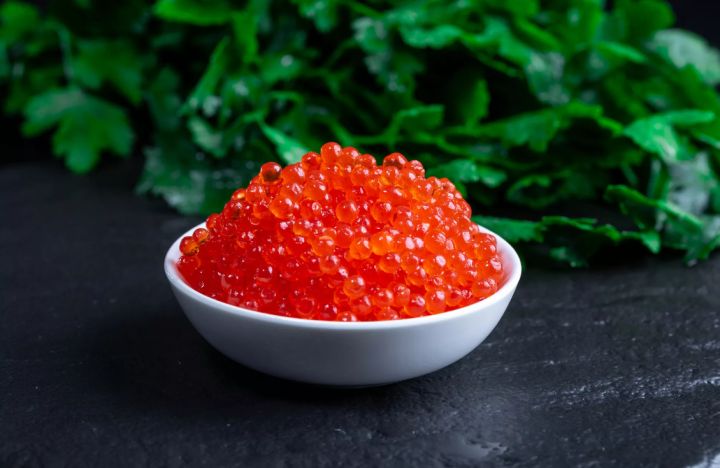 В России в преддверии Нового года подешевел самый праздничный продукт