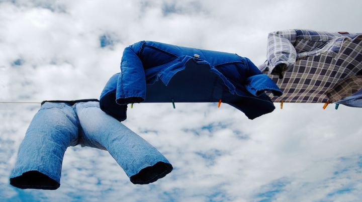 Всё из-за из-за забастовок в Бангладеше: россияне могут остаться без поставок джинсов