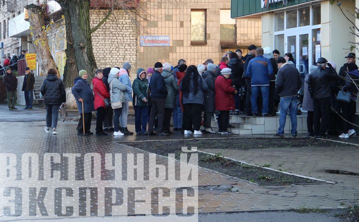 Снова очереди в Свердловске: сдаём край или ищем крайнего?