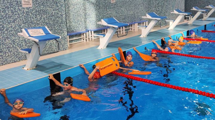 Быть здоровым – легко ли? Как жители Краснодона оформляют абонементы в бассейн