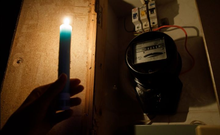 Свет появился, но непогода опять может оставить без электроснабжения многих жителей ЛНР