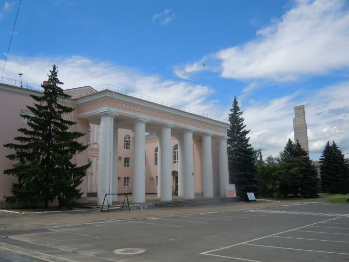 В Луганске переименовали театр на Оборонной