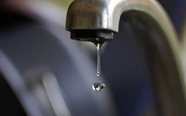 Масштабное отключение воды произошло 4 декабря в городах ЛНР из-за аварии