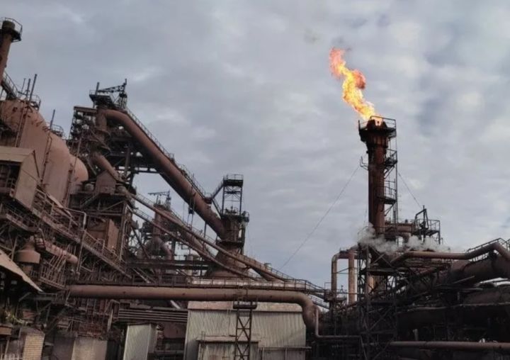 В Алчевске у меткомбината в результате инцидента пострадали рабочие предприятия