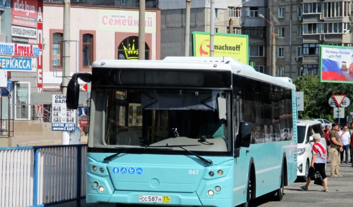 В луганских автобусах теперь можно узнать, как оформить пенсию и паспорт: все благодаря Wi-Fi