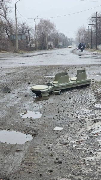 В Свердловске на перекрёстке сбили светофор