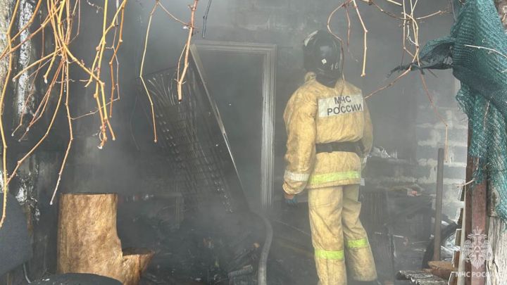 Замыкание счётчика чуть не оставило без крыши жителей шести квартир в одном из городов ЛНР