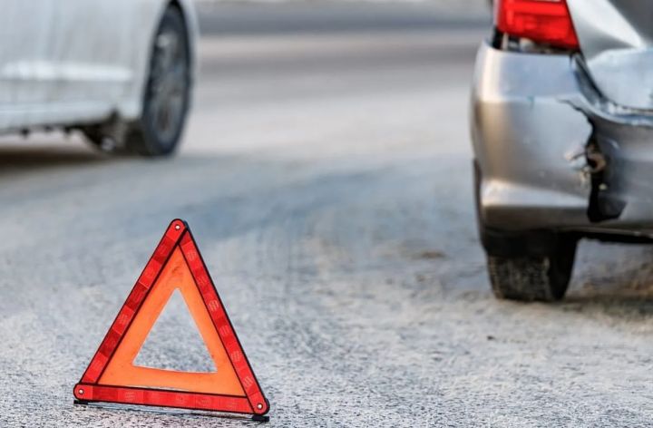 Тяжёлое ДТП: водителя зажало в автомобиле из-за столкновения на одной из трасс в ЛНР