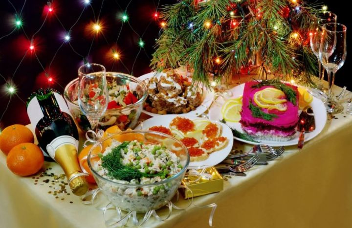 Как встретить Новый год, не навредив своему здоровью? Отвечает Роспотребнадзор