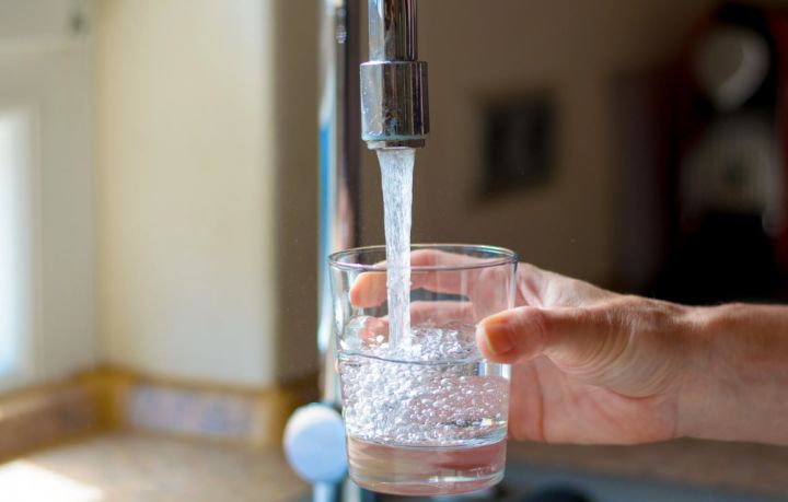 Куда жителям ЛНР звонить в случае утечки воды, засора канализации и проблемах с водоснабжением?