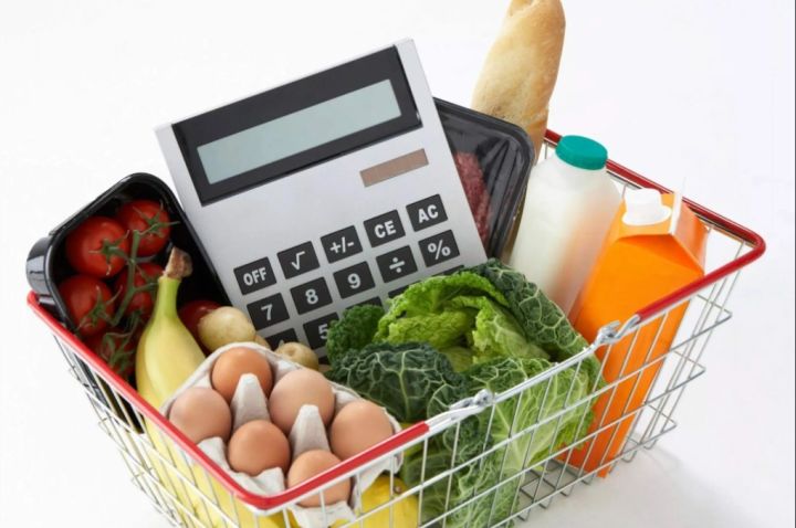 Повторения 90-х не будет, но цены продолжат активно расти: эксперт рассказал, чего покупателям стоит ожидать от стоимости товаров в 2024 году