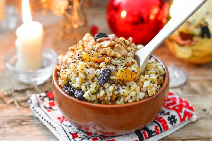 Грядёт Сочельник: не носим чёрное, не подметаем, угощаем едой одиноких и нищих