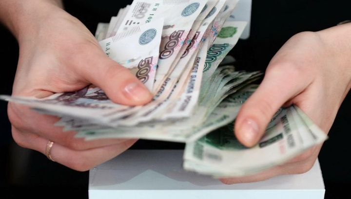 Зарплаты продолжат расти в 2024 году: эксперты назвали ряд причин, по которым людям будут платить больше