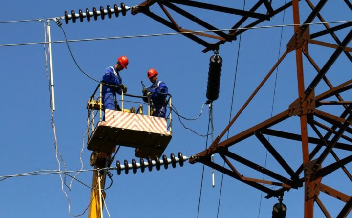 Непогода больше не станет проблемой: на ремонт объектов энергетики в ЛНР выделят более миллиарда рублей