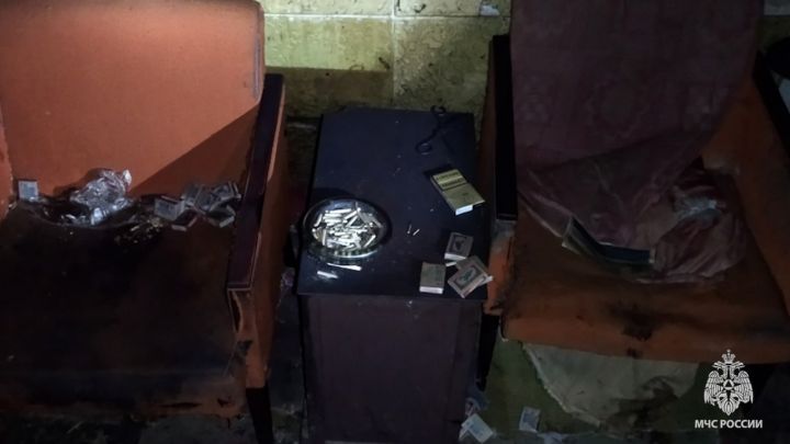 Закурила в кровати - лишилась жизни: в Луганске от неосторожного обращения с огнём погибла пенсионер-инвалид