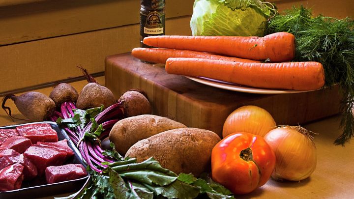 Цены растут: в России подскочила стоимость овощей из «борщевого набора»