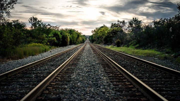 ЛЖД вошли в структуру «Железных дорог Новороссии»: восстановят ли ж/д пути в ЛНР?