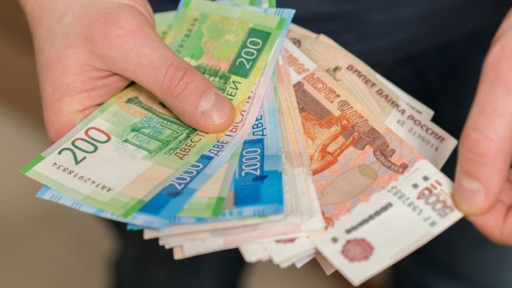 Единое пособие в ЛНР за январь получили с надбавкой: Соцфонд назвал итоговые суммы выплат